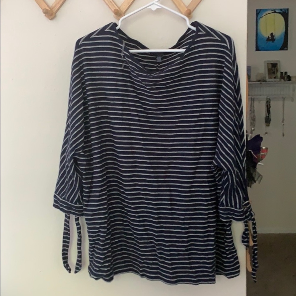 3/4 sleeve blouse with tie sleeves